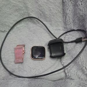 Fitbit Versa 2 with Rose Metal Band and USB Charger